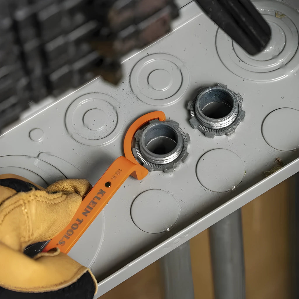 Crescent magnetic suction wrench three-piece set showing orange, grey and black colour-coded spanners