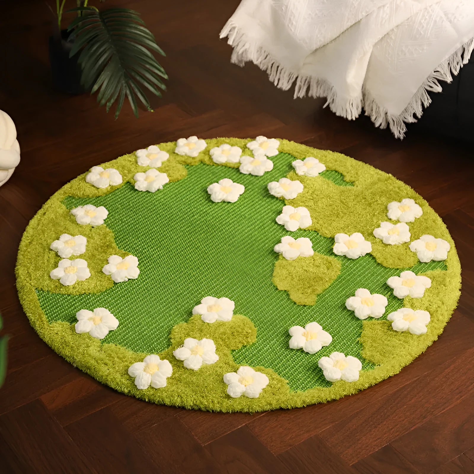 Flower sisal cat scratching pad in pastoral style with 80cm diameter on a floor
