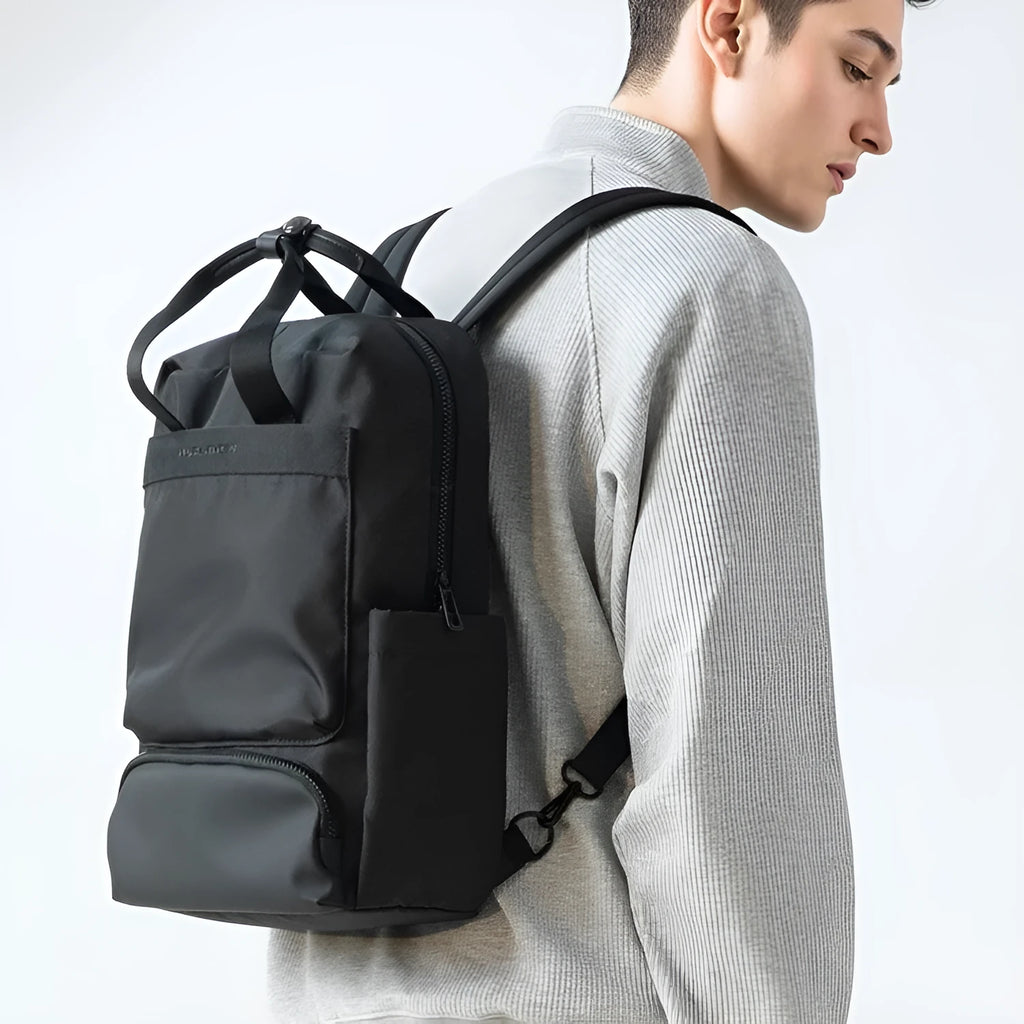 Black Oxford cloth computer backpack with 20-35L capacity