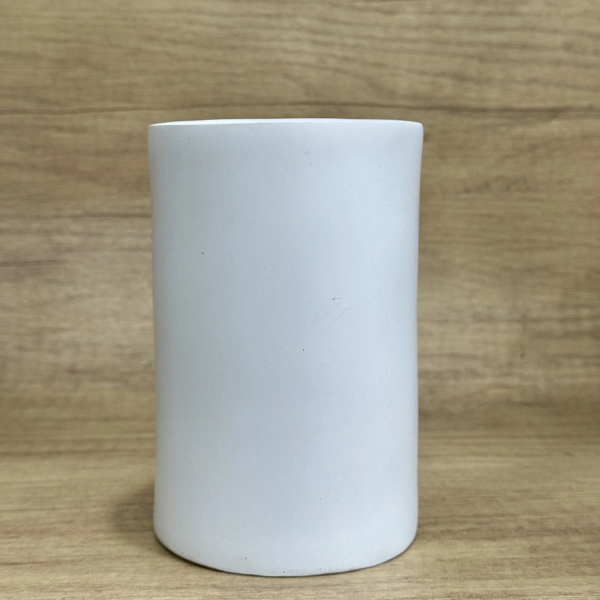 American style resin tissue box desktop ornament measuring 8.5cm by 14.6cm