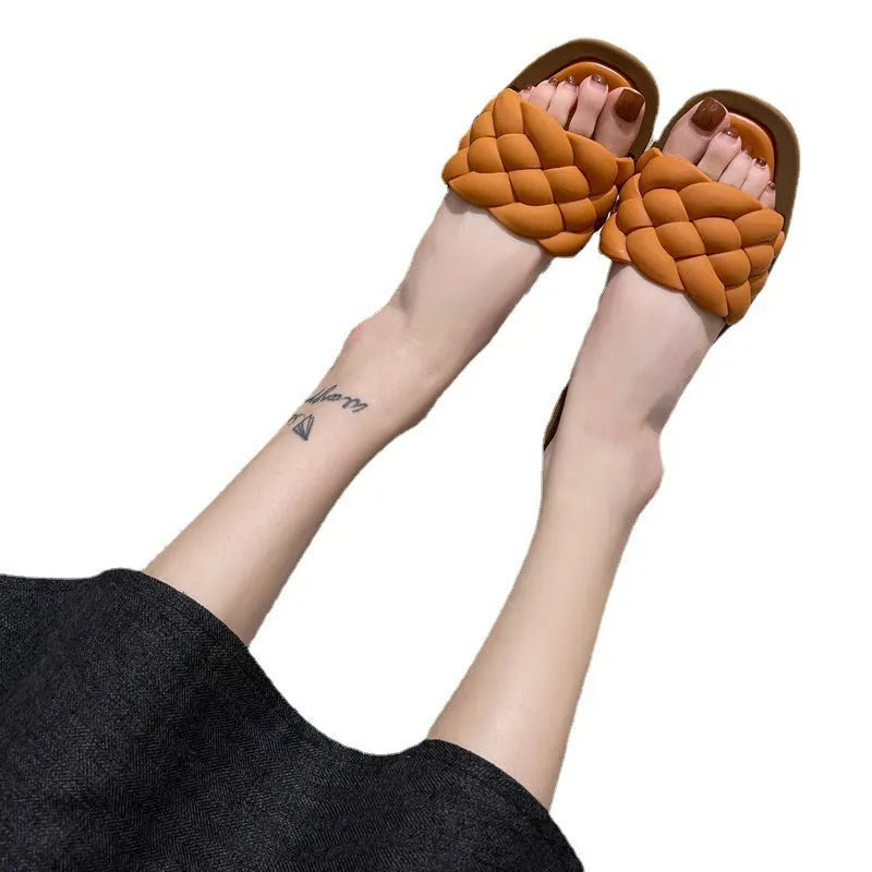 Women's plaid pattern PVC beach sandals with a thick anti-skid sole in green.