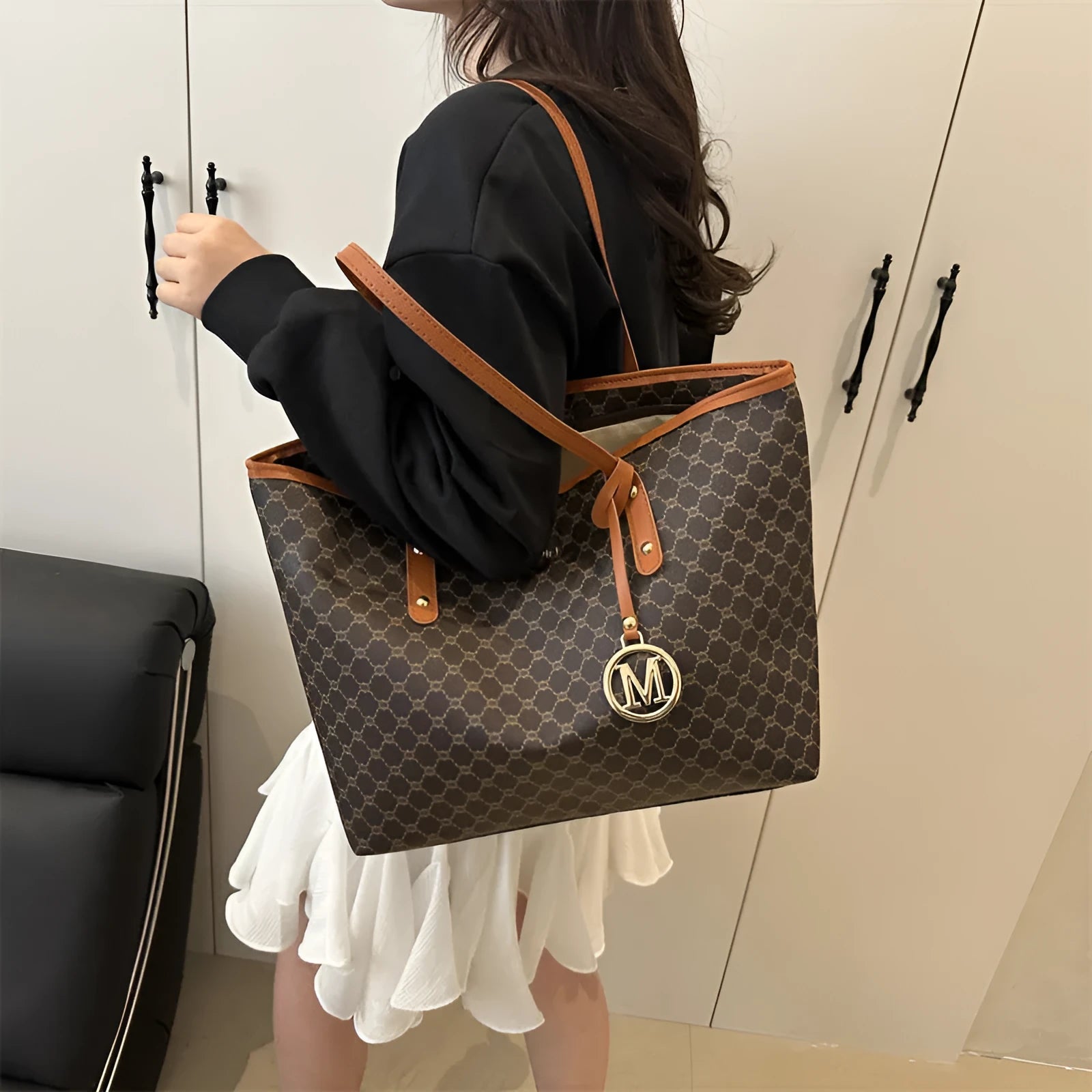 PU leather shoulder bag with street style visible stitching in black, brown, grey or white colours