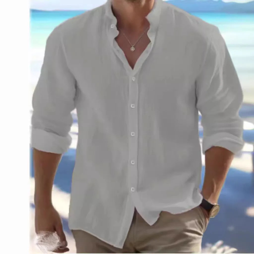 Men's casual pullover shirt in long-staple cotton, shown in a light colour, with a young, relaxed fit.