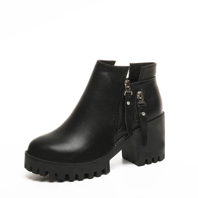Women's chunky heel platform booties with rivets in artificial PU, black, mid-calf sock length, 9.5cm heel