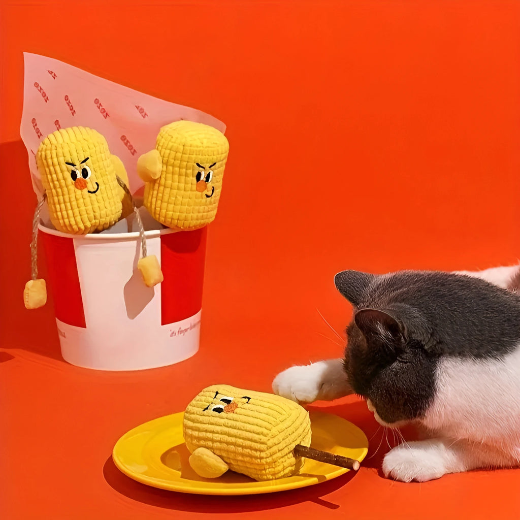 Corn cob shaped cat chew toy made from polio wood with catnip for dental cleaning