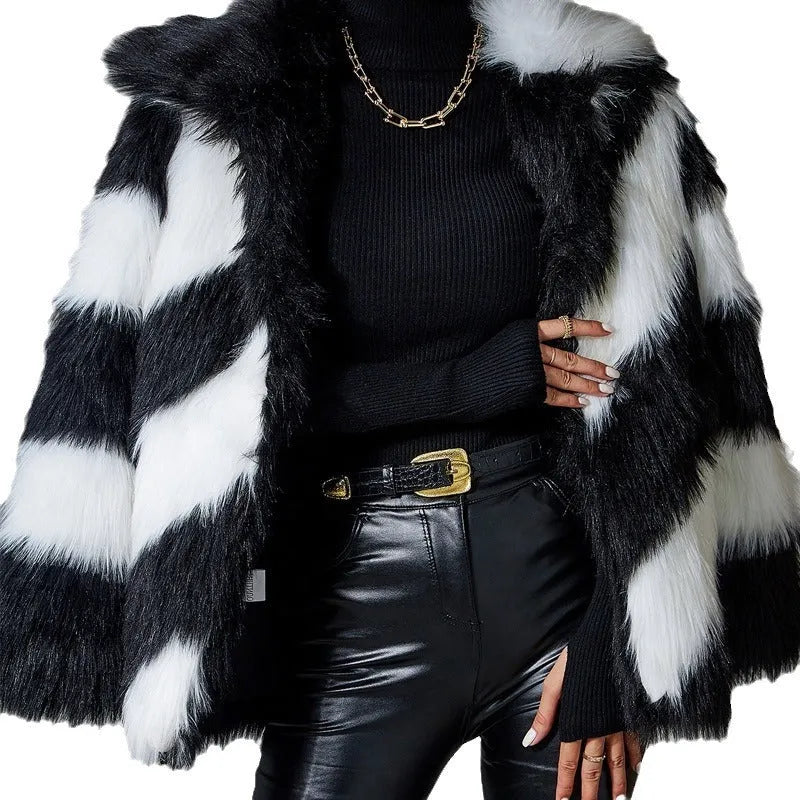 Women's faux fur coat with contrast lapels and a detachable fur collar in a regular 50cm length.