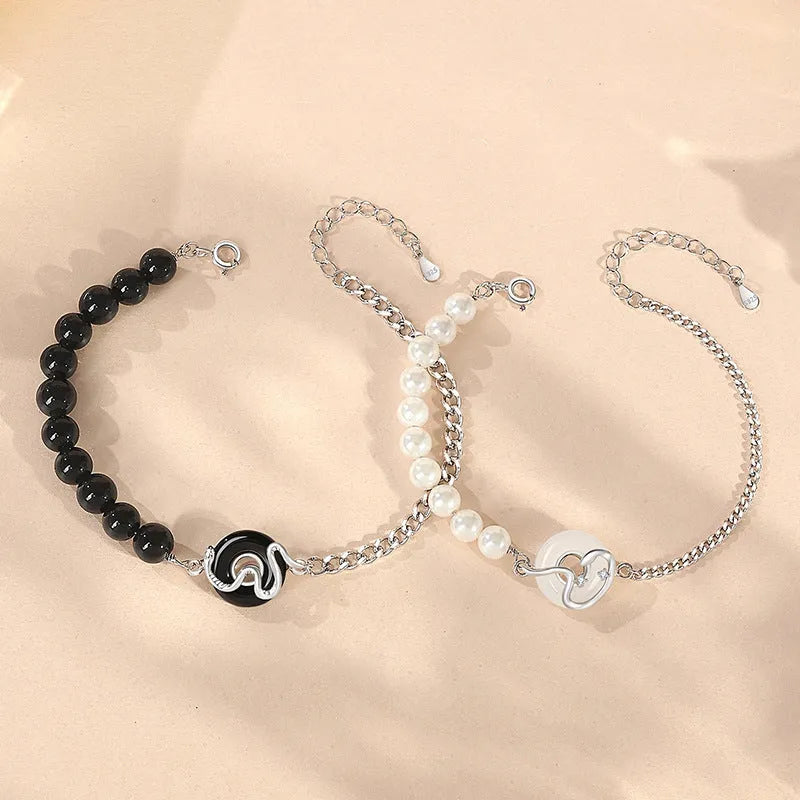 925 sterling silver bracelet with snake modelling and secure buckle clasp in New Chinese style