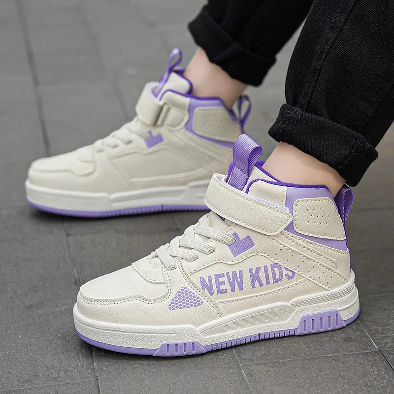 Children's street outdoor sneakers in PU with rubber sole and buckle closure in beige green colour