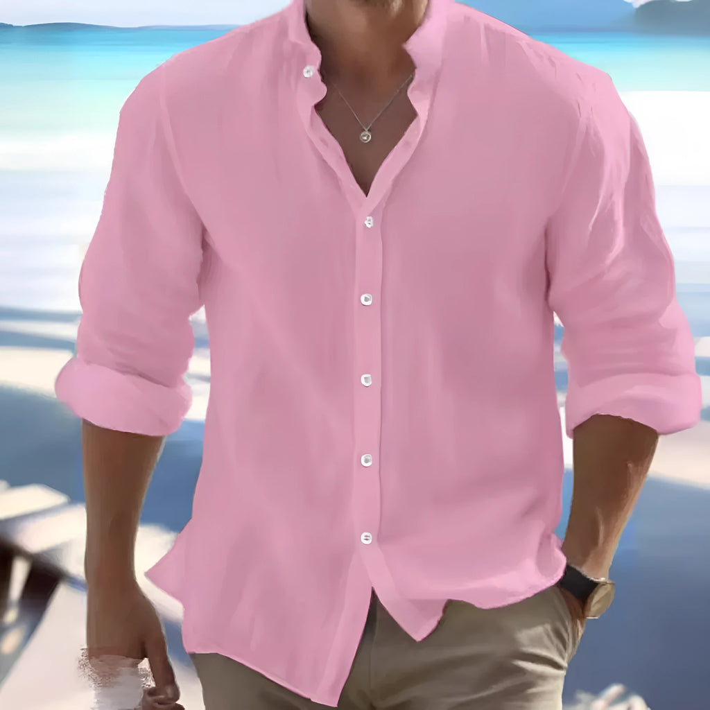 Men's casual pullover shirt in long-staple cotton, shown in a light colour, with a young, relaxed fit.