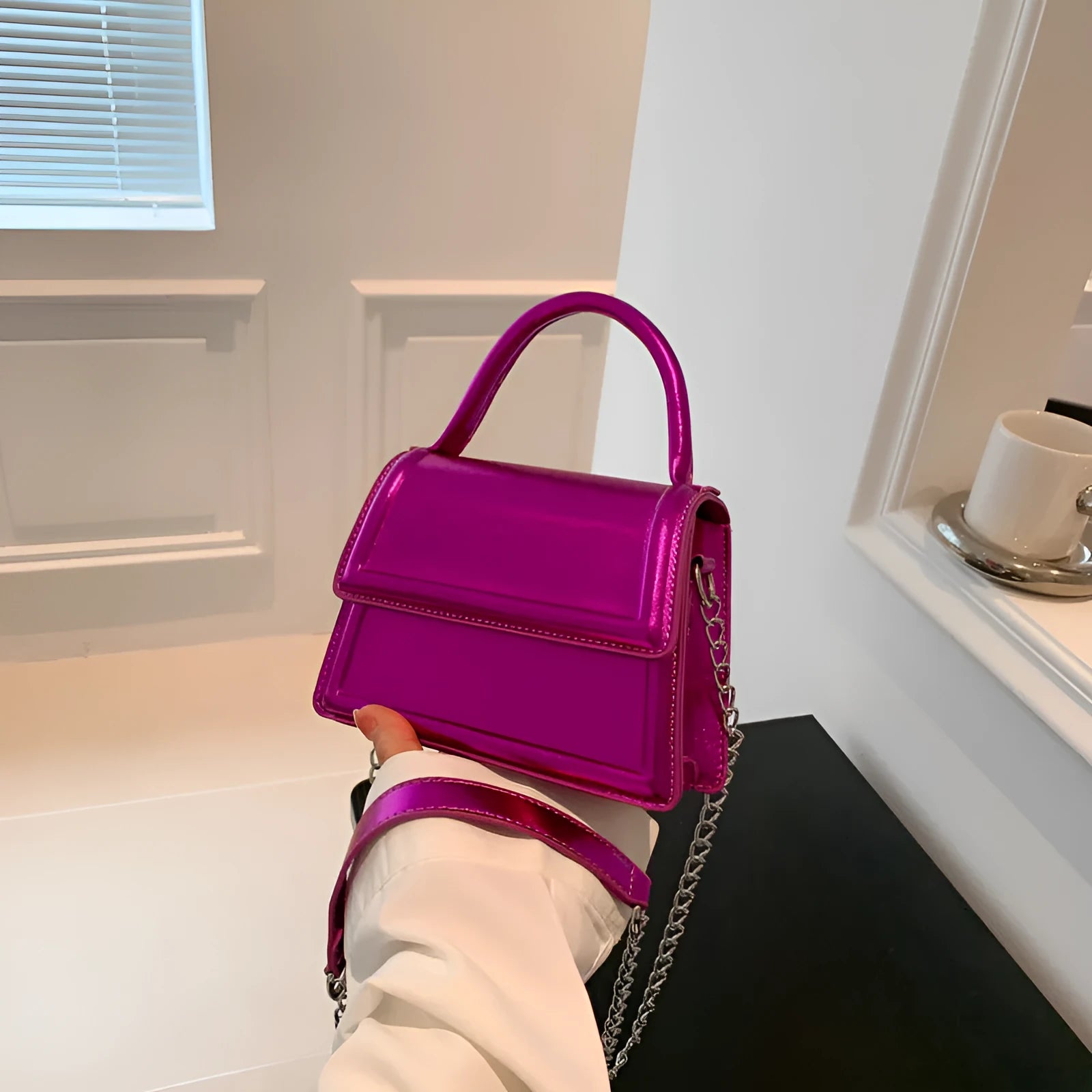 Women's retro PU leather crossbody bag in horizontal square shape with sewing line detailing