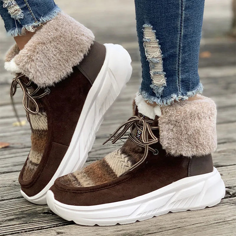 Women's beige lace-up snow boots with thermal lining and thick rubber sole