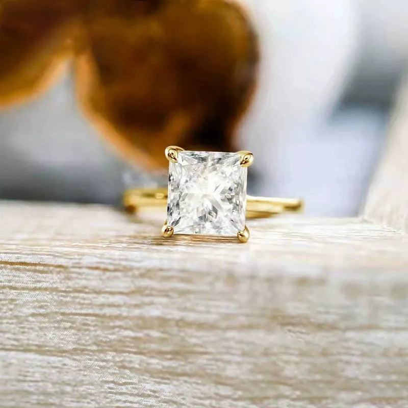 Simple geometric round sterling silver ring for women, shown in silver, gold and rose gold colour options.