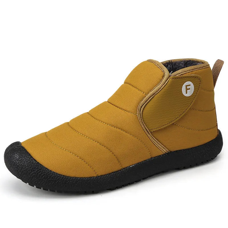 Men's waterproof cotton snow boots with non-slip rubber soles in black colour