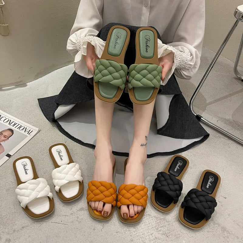 Women's plaid pattern PVC beach sandals with a thick anti-skid sole in green.