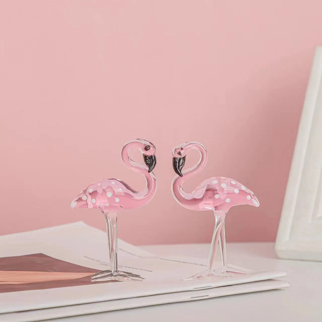 Pink crystal flamingo decorative ornament with modern style for home and gift use