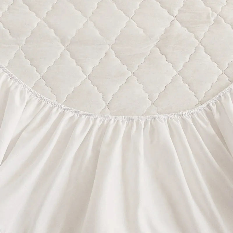 Diamond lattice quilted waterproof mattress protector set in bamboo fibre with fitted sheet and pillowcases