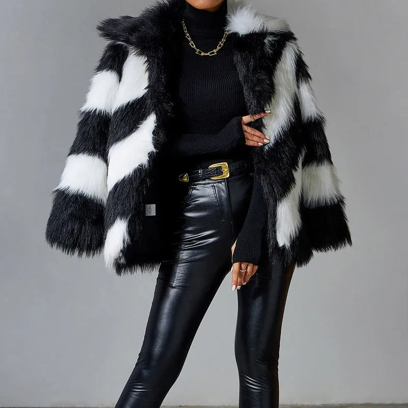 Women's faux fur coat with contrast lapels and a detachable fur collar in a regular 50cm length.