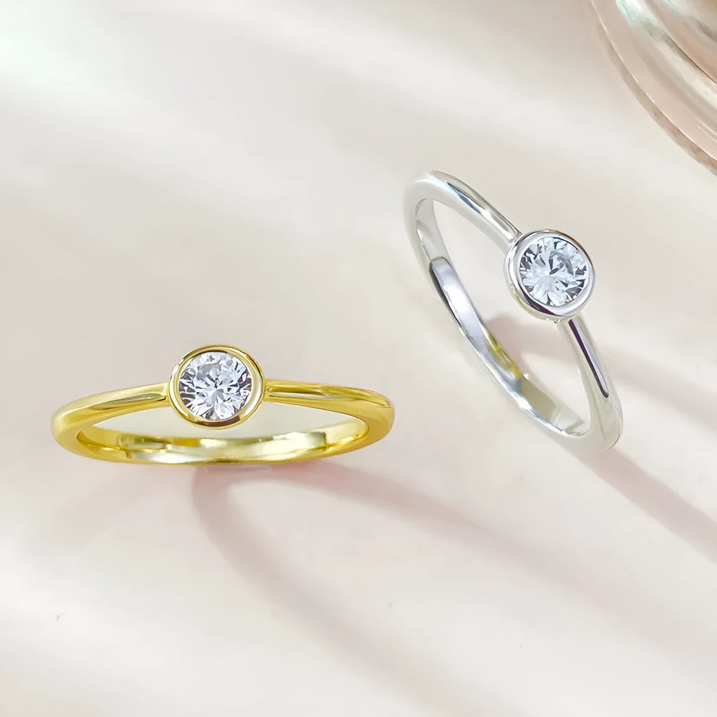 Minimalist silver ring with electroplated finish in crown shape design