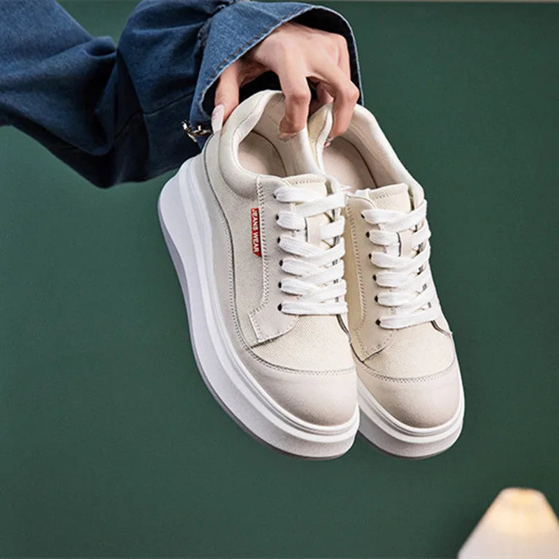 Women's thick-soled leather board shoes in pink and beige colours