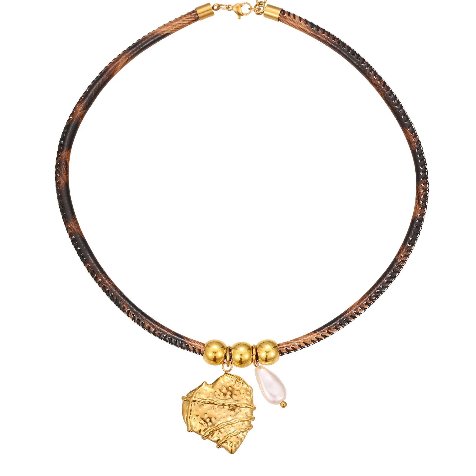 Geometric leopard pendant necklace on a stainless steel chain with adjustable length between 41cm and 50cm.