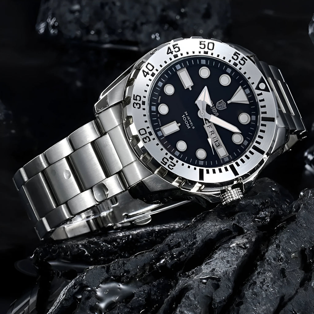 Men's waterproof luminous quartz watch with 15mm thickness in blue, silver or black case options