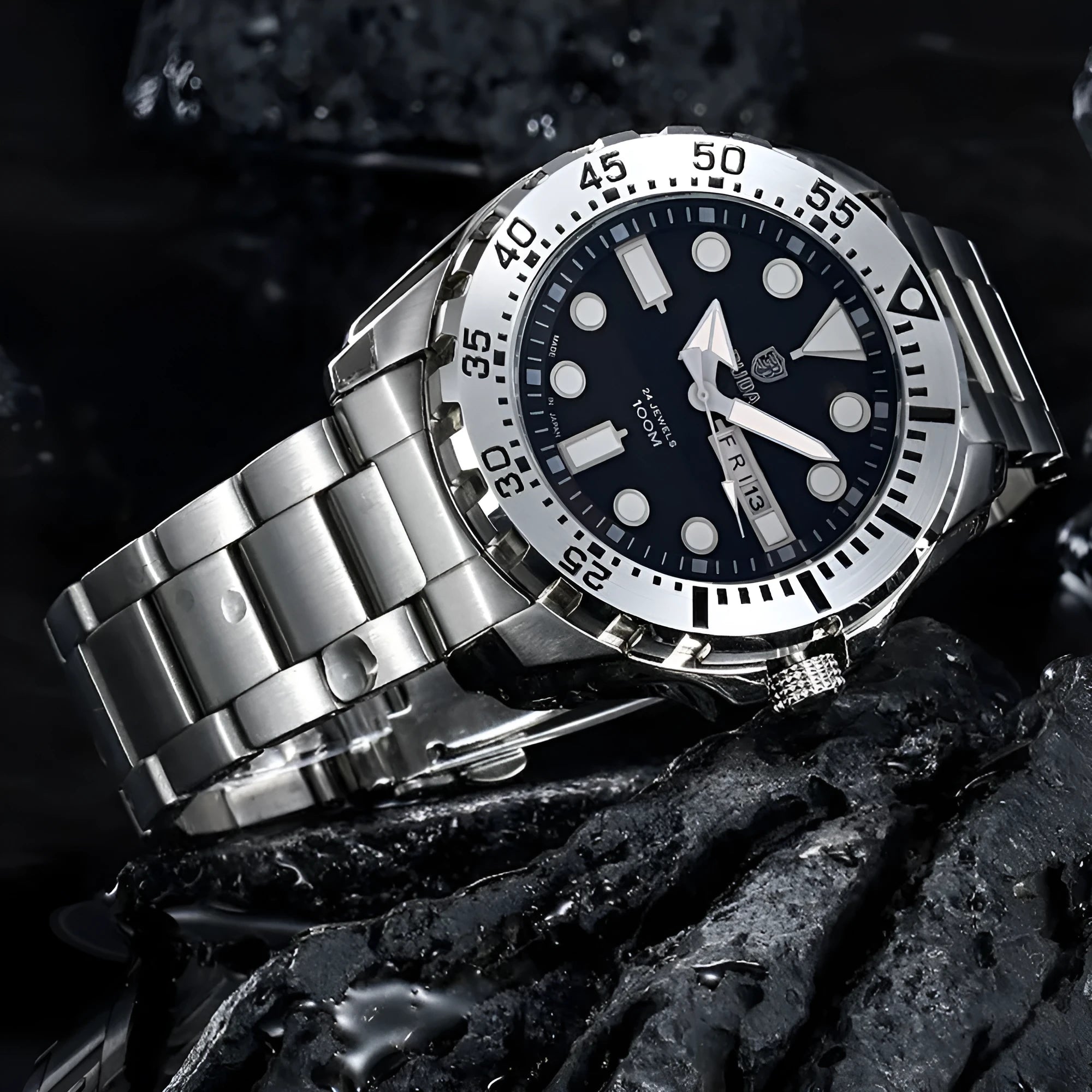 Men's waterproof luminous quartz watch with 15mm thickness in blue, silver or black case options
