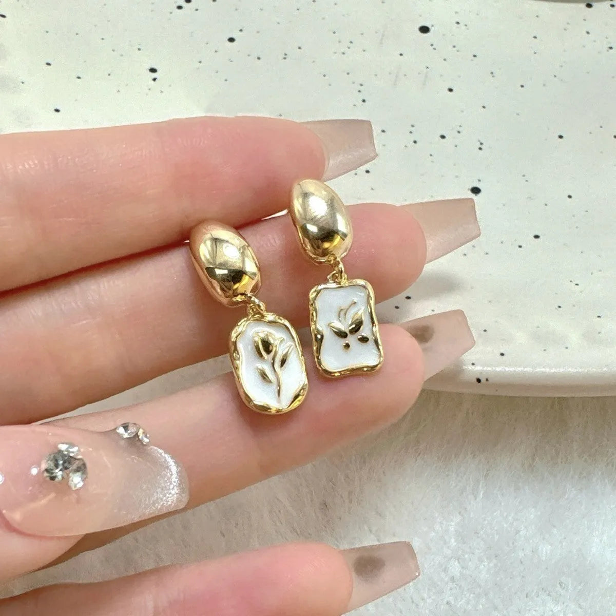 S925 silver needle asymmetric ear stud for women with geometric floral electroplated design