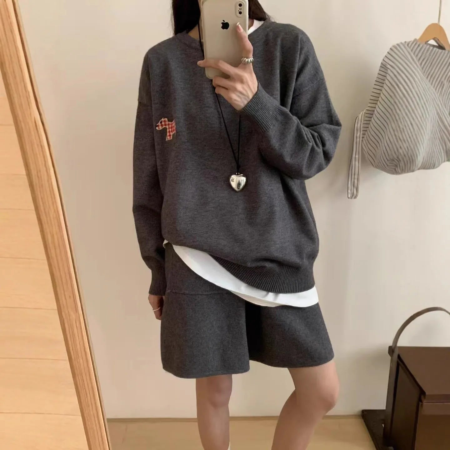 Women's casual knitted sweater shorts matching set in imitation cashmere fabric with embroidery details