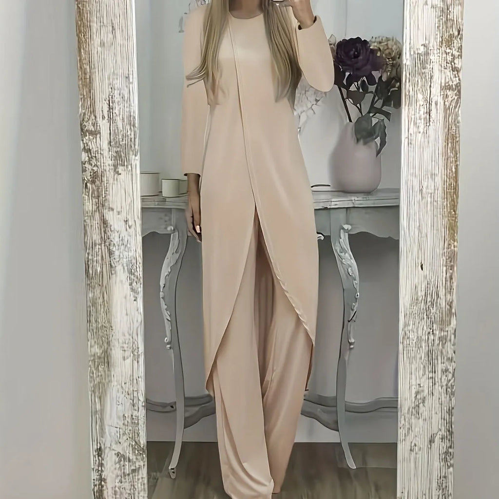 Casual two-piece outfit with long sleeve top and loose trousers in black, blue or khaki