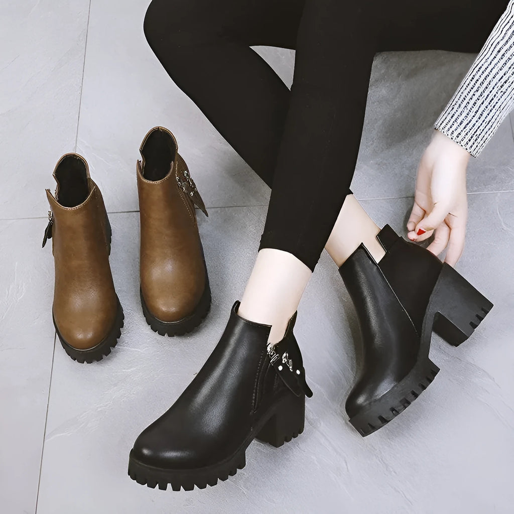 Women's chunky heel platform booties with rivets in artificial PU, black, mid-calf sock length, 9.5cm heel