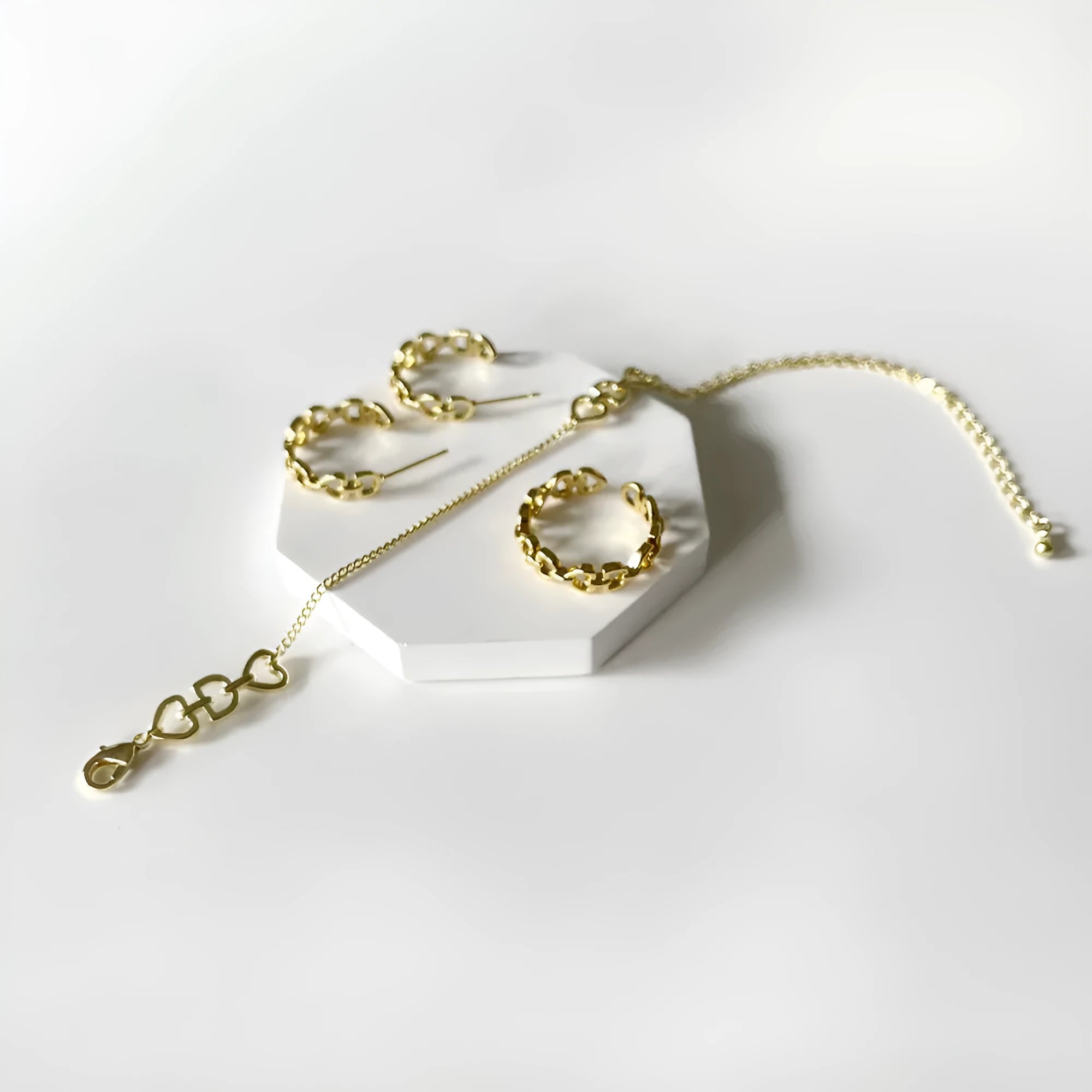 Gold-plated geometric copper Love Letter D earrings ring and bracelet set with inlaid artificial gems