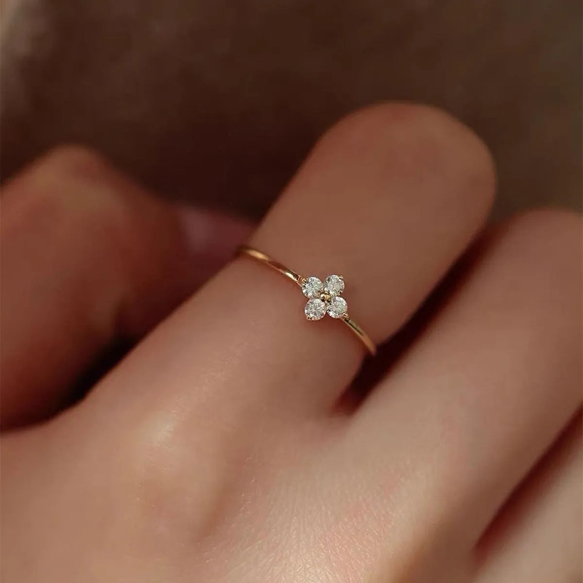 Four-leaf clover micro-inlaid zircon ring for women copper yellow gold colour