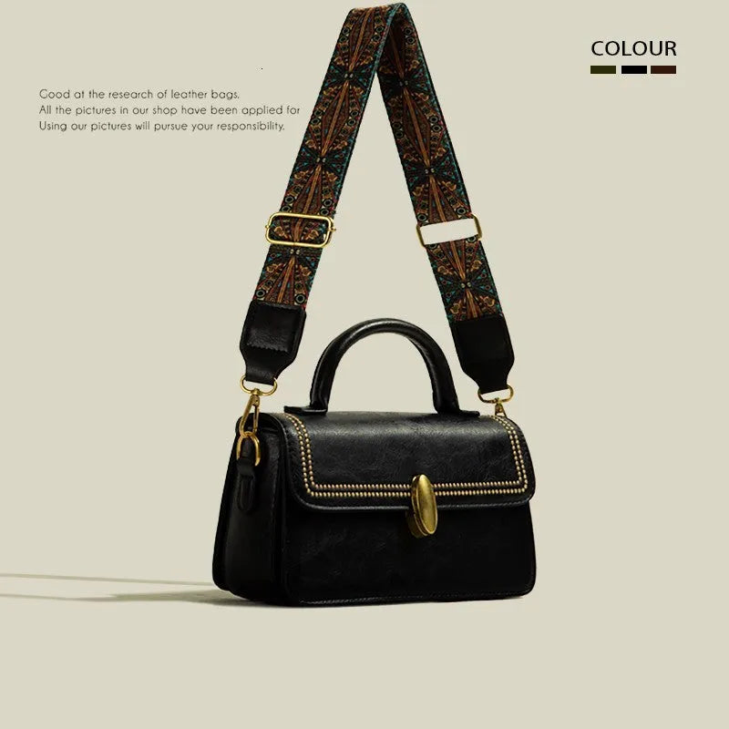 Women's retro messenger bag in PU leather with internal phone and file pockets in black colour