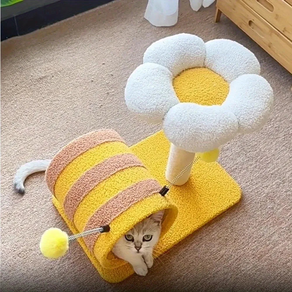 Yellow bee-themed cat climbing frame with sisal scratching surface and tunnel, dimensions 46x36x25cm