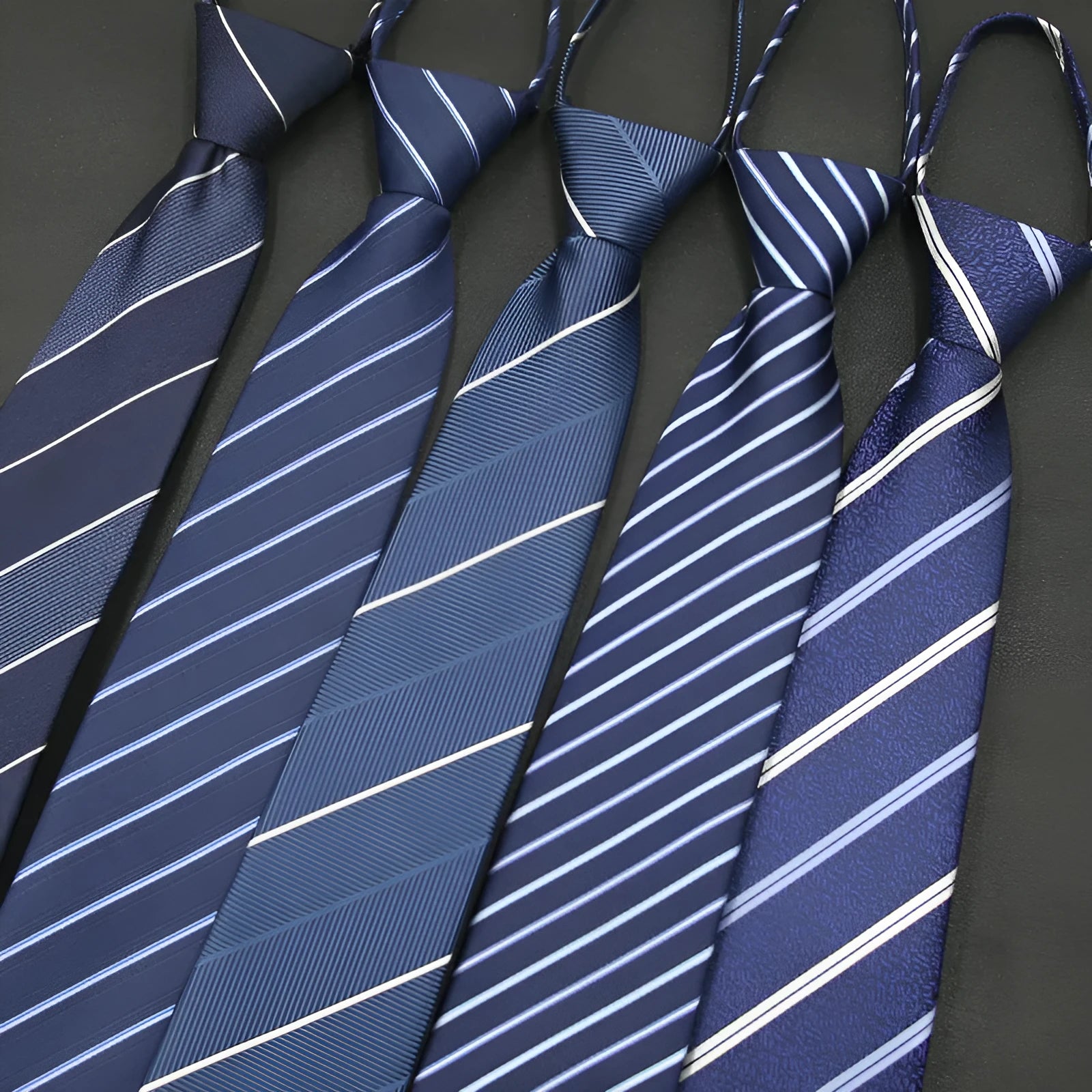 Men's knot-free zipper bow tie in striped geometric pattern, 48cm long, 8cm wide, available in 36 colours