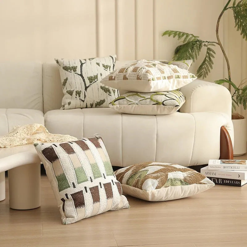 Square jacquard woven pillow cover with detailed floral pattern in a choice of eight colours, 45x45 cm.