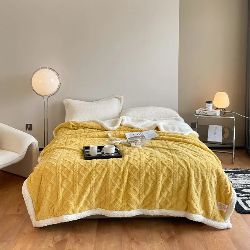 Polyester thermal flannel blanket in modern simplicity design measuring 180x200cm