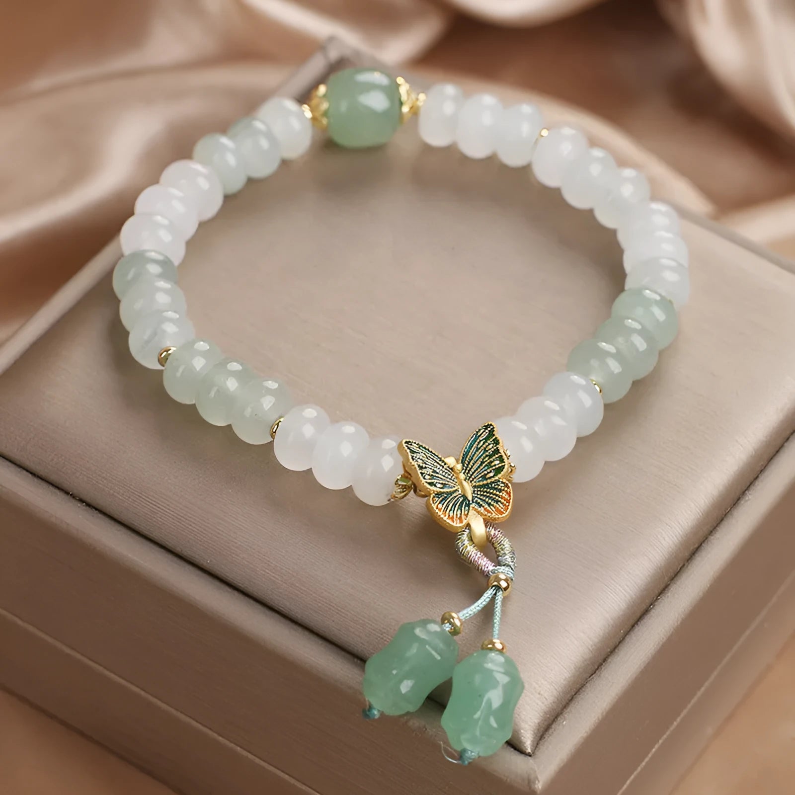 Green crystal women's bracelet with retro butterfly tassel and abacus beads