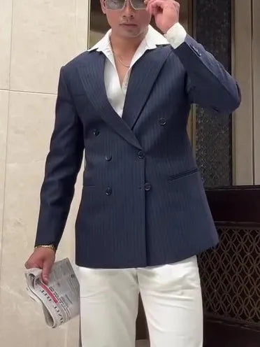Man wearing a classic striped double breasted polyester blazer in a regular fit