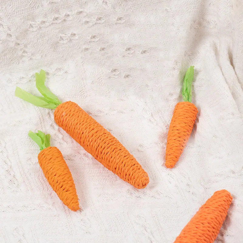 Carrot-shaped paper cat toys with ringing stones and self-grooming sticks in small and large sizes