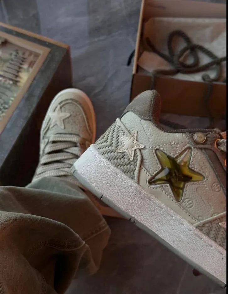 Green China-chic star pattern casual sneakers with mesh lining and rubber soles