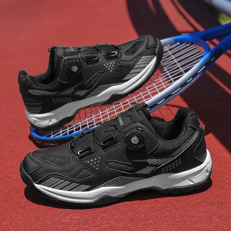 Unisex casual sneakers in round-toe design with microfiber and fabric upper