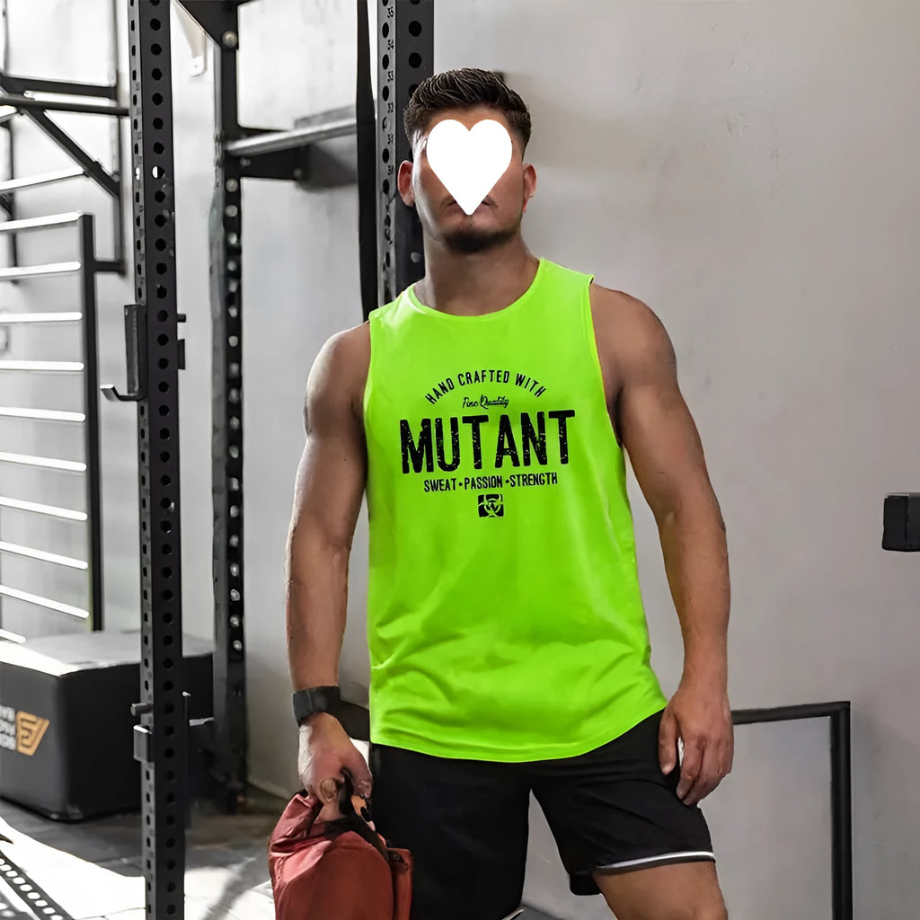 Loose fit sleeveless workout waistcoat in polyester fabric for training