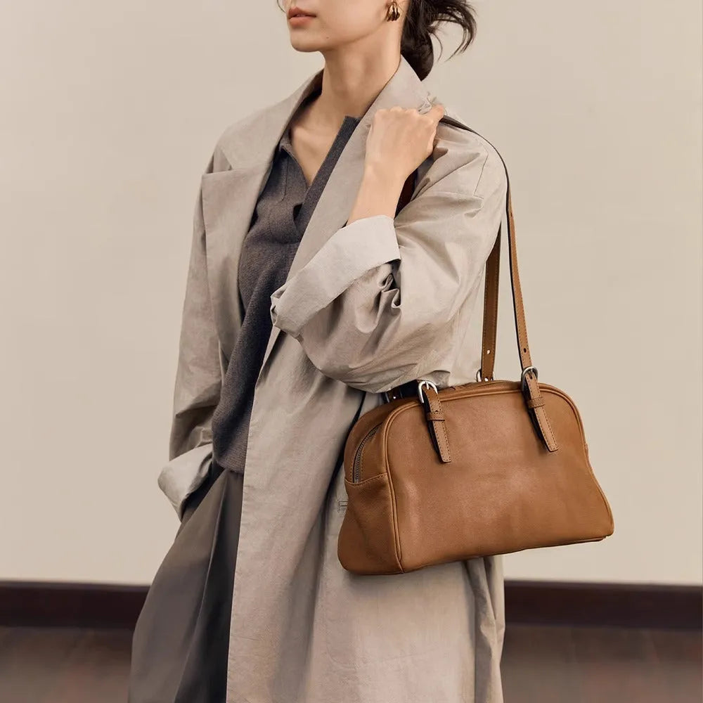 Women's retro genuine leather shoulder bag in horizontal square design with double straps