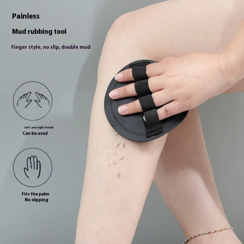 Rubber finger-style bath towel gripper for women in round cake design.