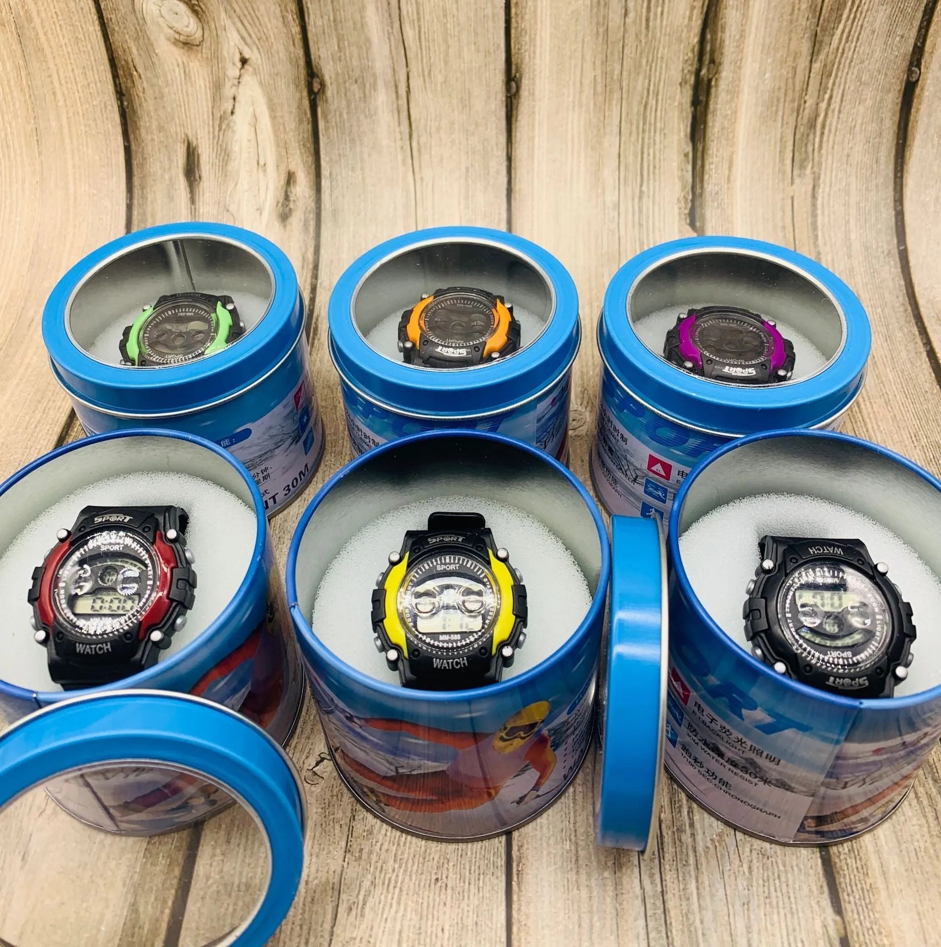 Children's digital sports watch with waterproof design and multiple functions