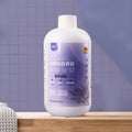 500ml bottle of antibacterial and anti-itch pet shampoo with shea butter and olive oil.
