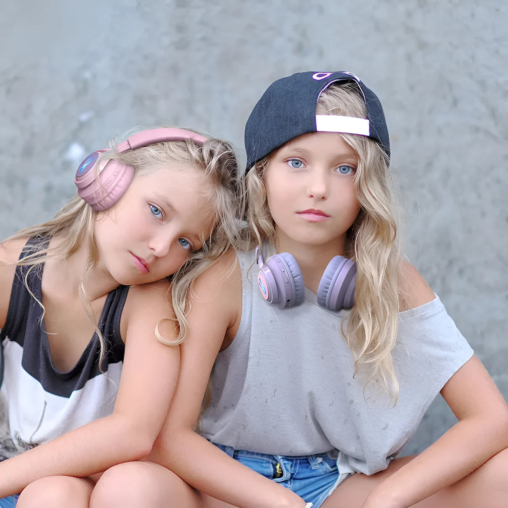 Wireless children's headphones with RGB bunny ears in purple and pink colours