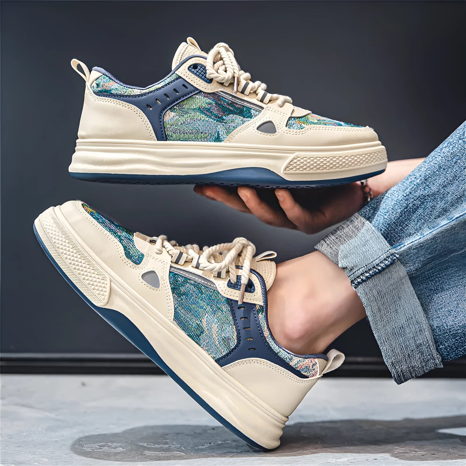 Canvas casual trainers in Milan green with flat heel and round toe design