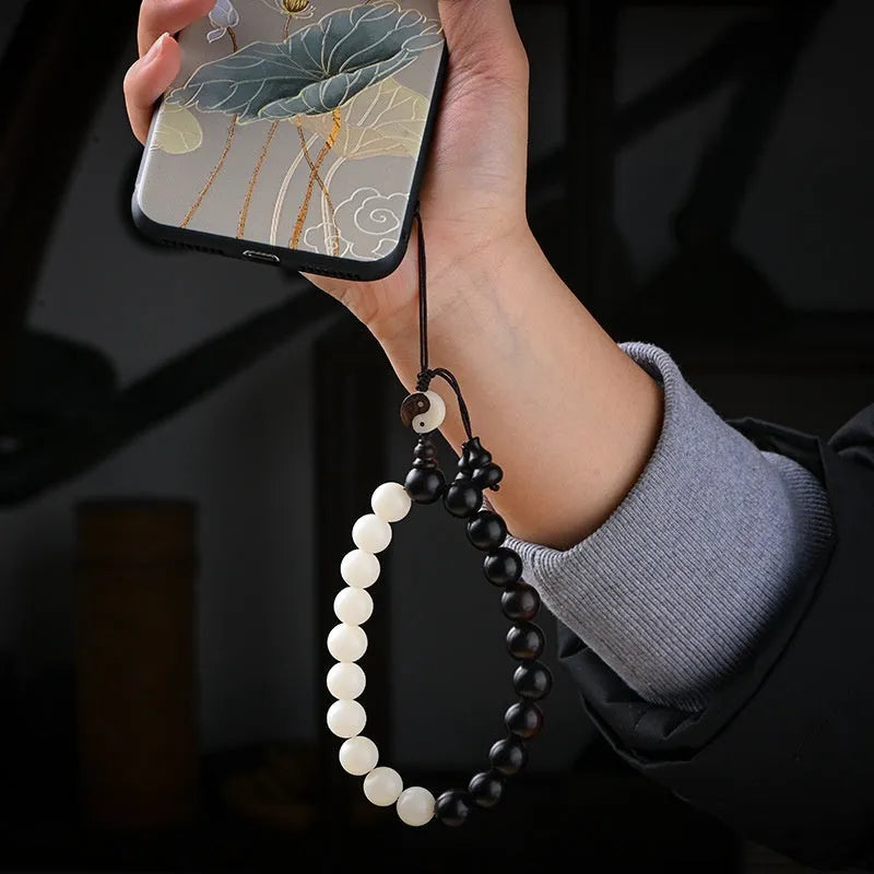 11mm bodhi bracelet with White Corypha umbraculifera Blackwood eight-diagram beads in retro style